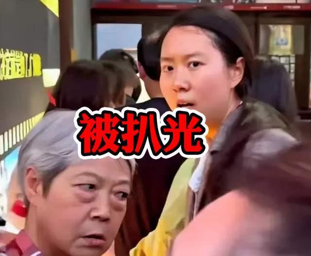 宝妈爆料插队是真的吗视频,插队事件视频引发热议，真相究竟如何？