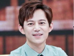 何炅爆料娱乐公司,揭秘娱乐公司背后的惊人内幕