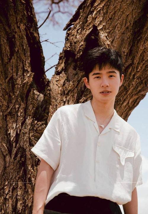 刘昊然经纪人爆料视频,揭秘明星幕后生活点滴  第1张