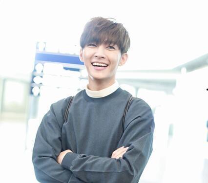 台湾网友爆料炎亚伦视频,台湾网友热议真相揭晓  第2张